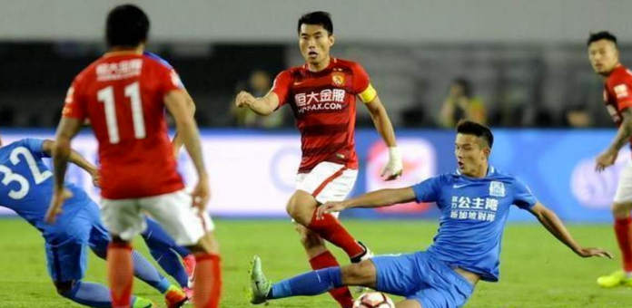 富力主场负于恒大,连败不止 富力主场负于恒大,连败不止