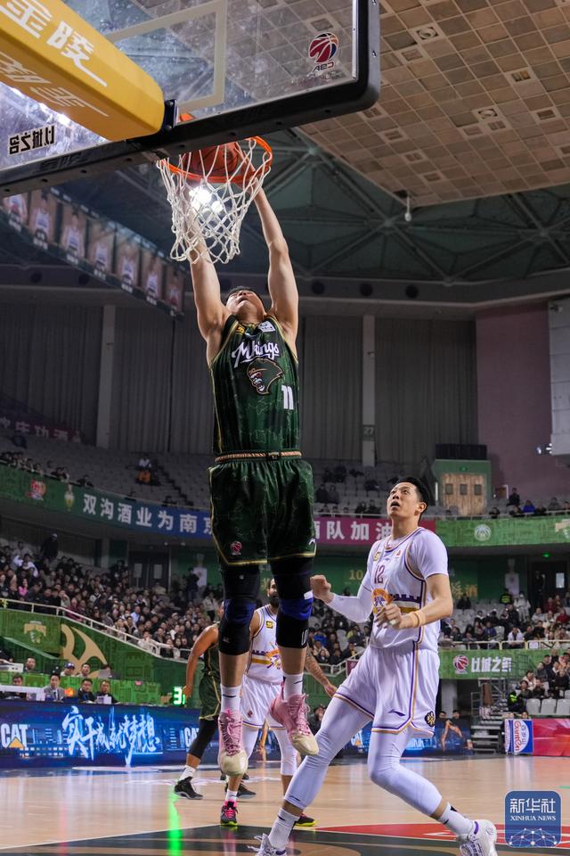 FB体育官网-北京男篮主场战胜江苏队,保持不败记录