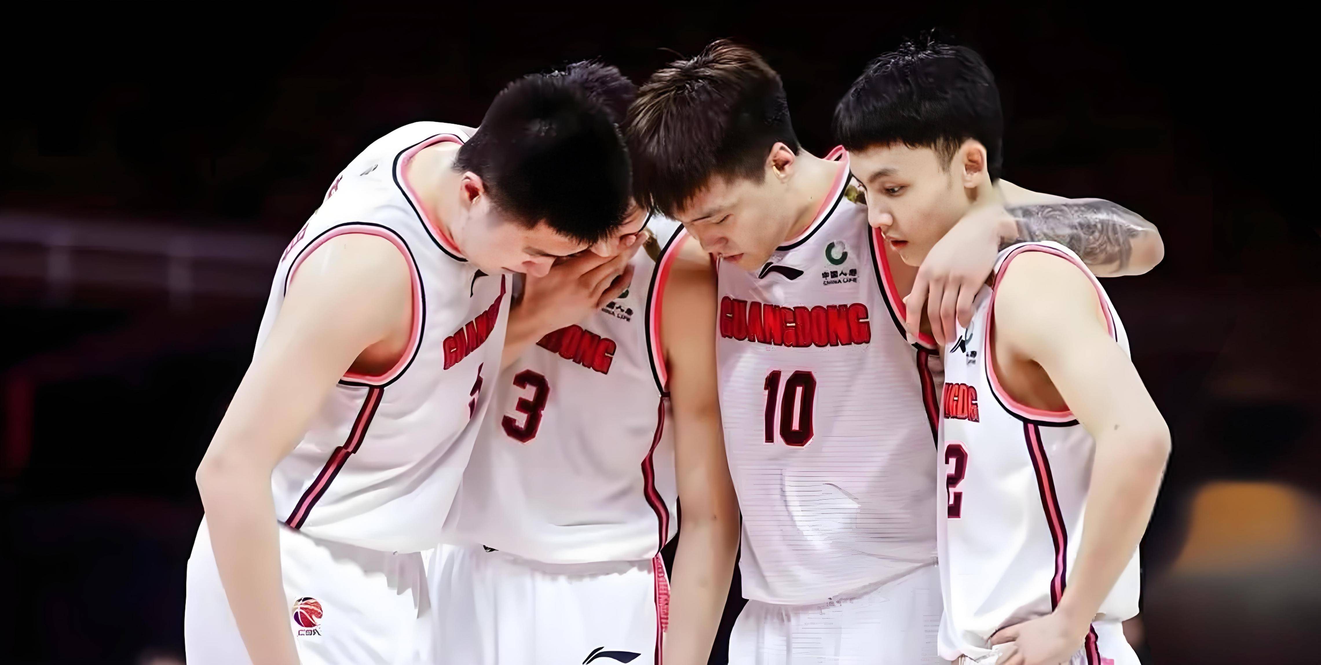 本土球员表现亮眼,助球队战胜对手 本土球员表现亮眼,助球队战胜对手