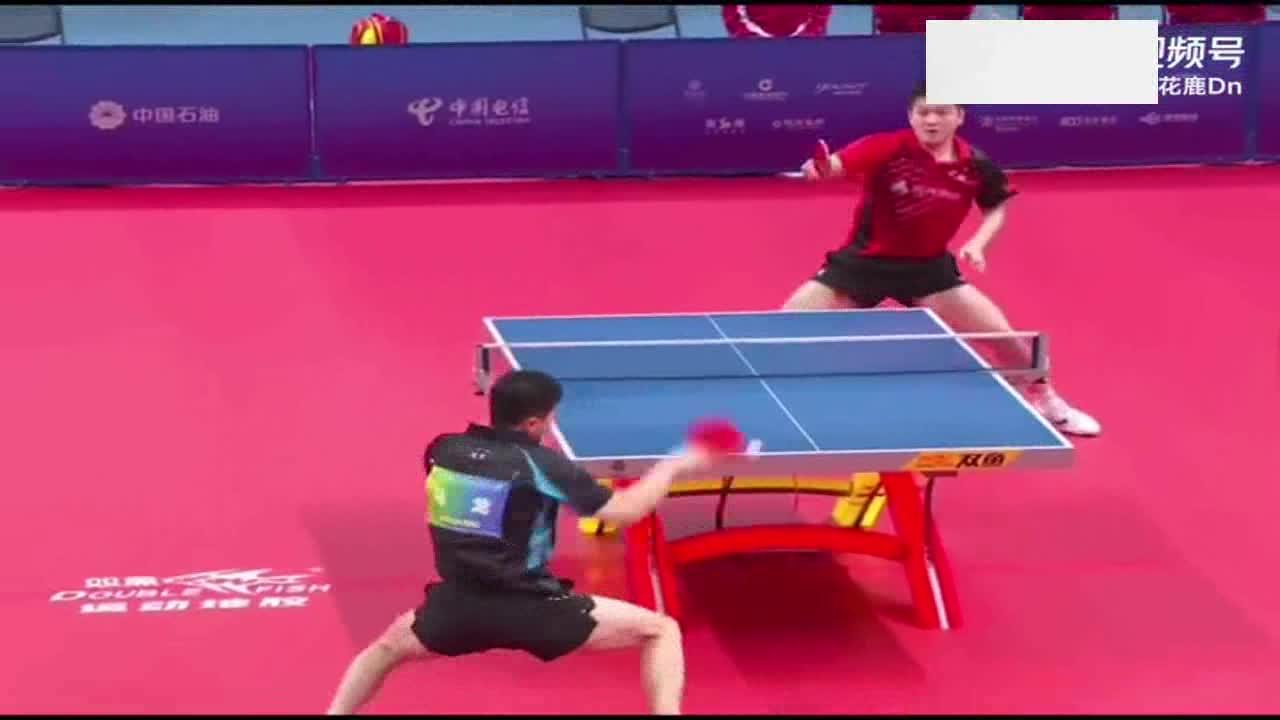 紧张瞬间!比赛进行紧张刺激,输赢悬念四起 紧张瞬间!比赛进行紧张刺激,输赢悬念四起