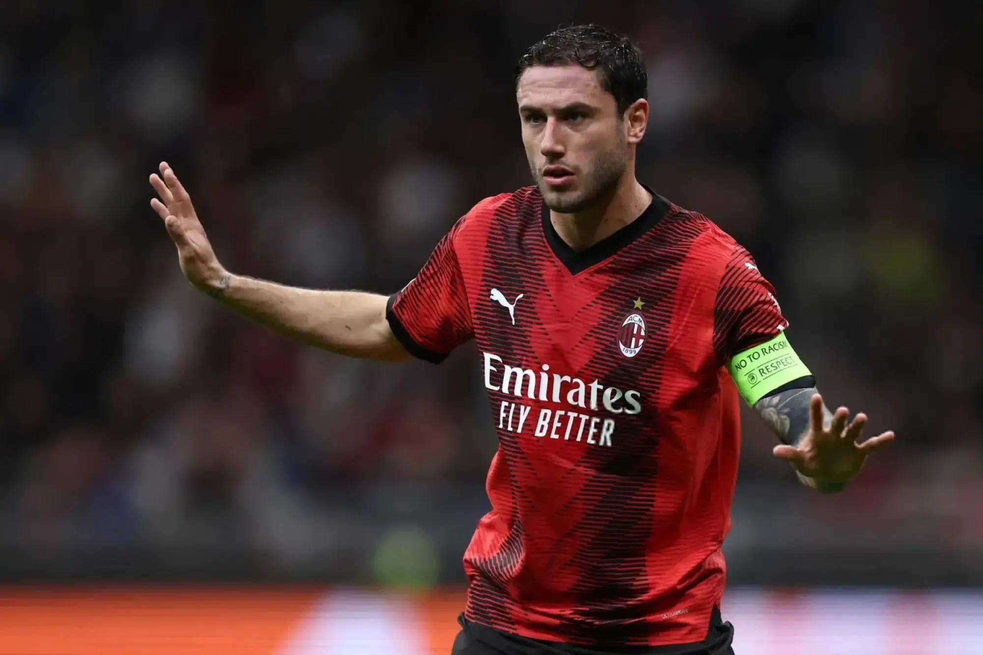 FB体育官网-AC米兰失利后局势急转,危机四伏