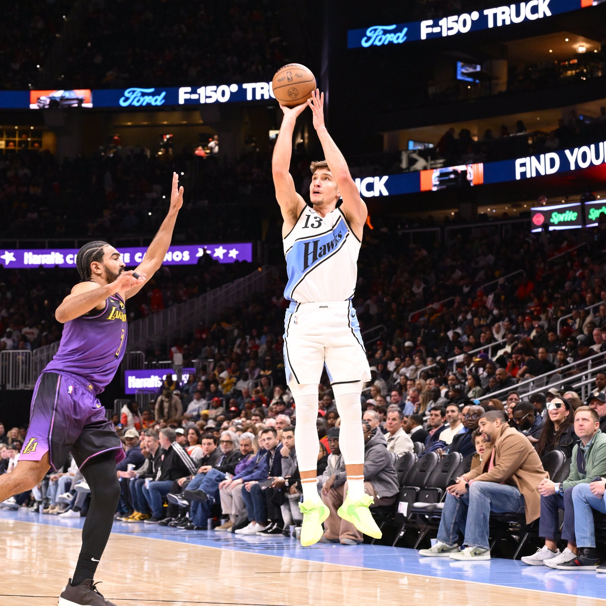 FB体育官方网站-鹰队老将宣布退役,结束NBA生涯