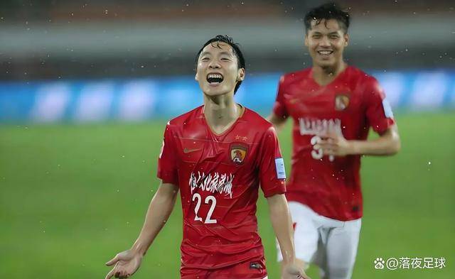 那不勒斯青训新星崭露头角,一战成名 那不勒斯青训新星崭露头角,一战成名