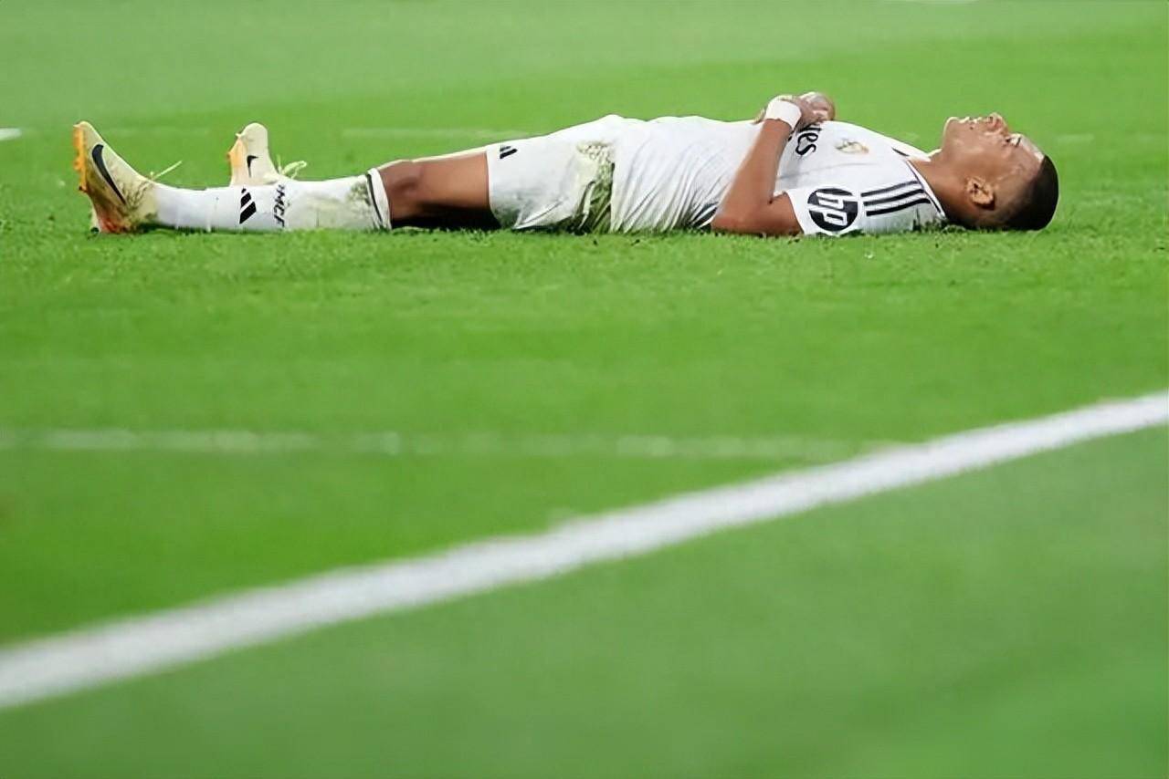 FB体育官网-马德里竞技遭遇挑战,主力球员伤停成隐患