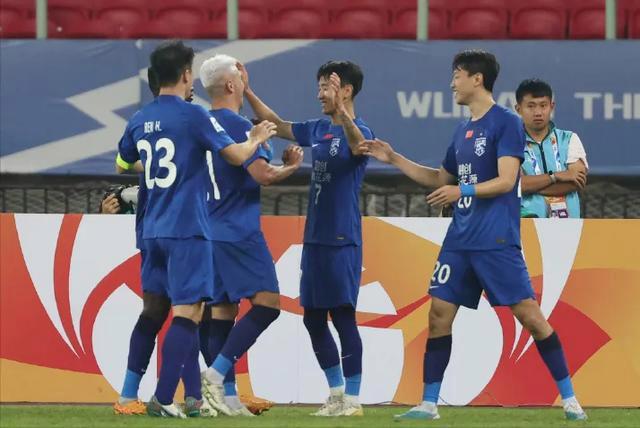 FB体育官网-河内FC客场惨遭逆转,未能晋级下一轮比赛