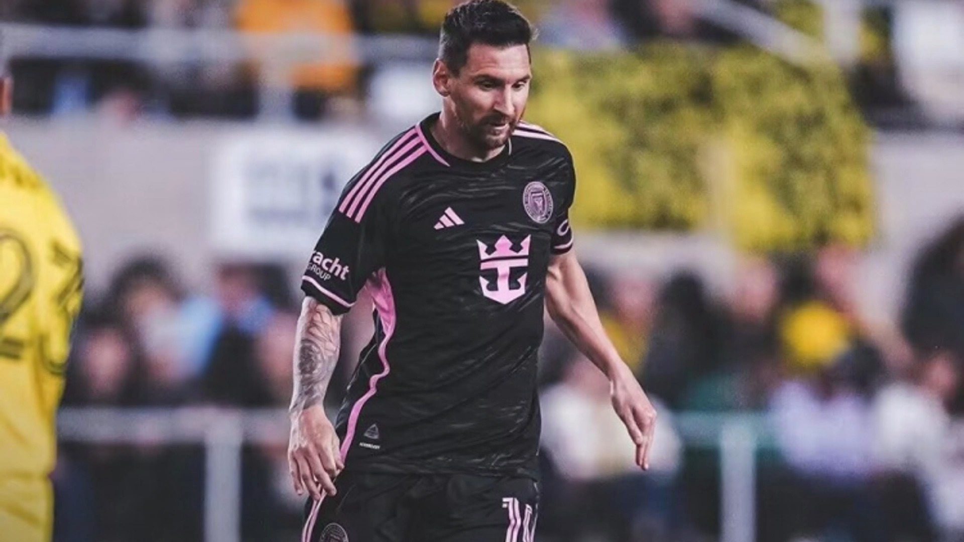 FB体育官方网站-梅西连续破门取胜,士气高昂