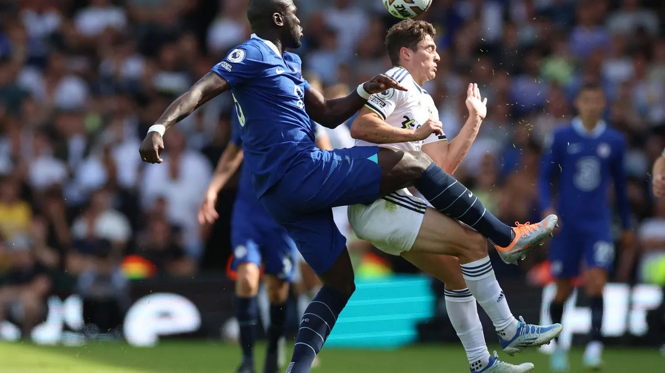 利兹联客场失利,战绩不尽如人意 利兹联客场失利,战绩不尽如人意