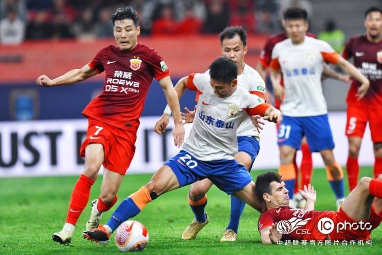 国内球队再度登上亚洲舞台,勇往直前 国内球队再度登上亚洲舞台,勇往直前