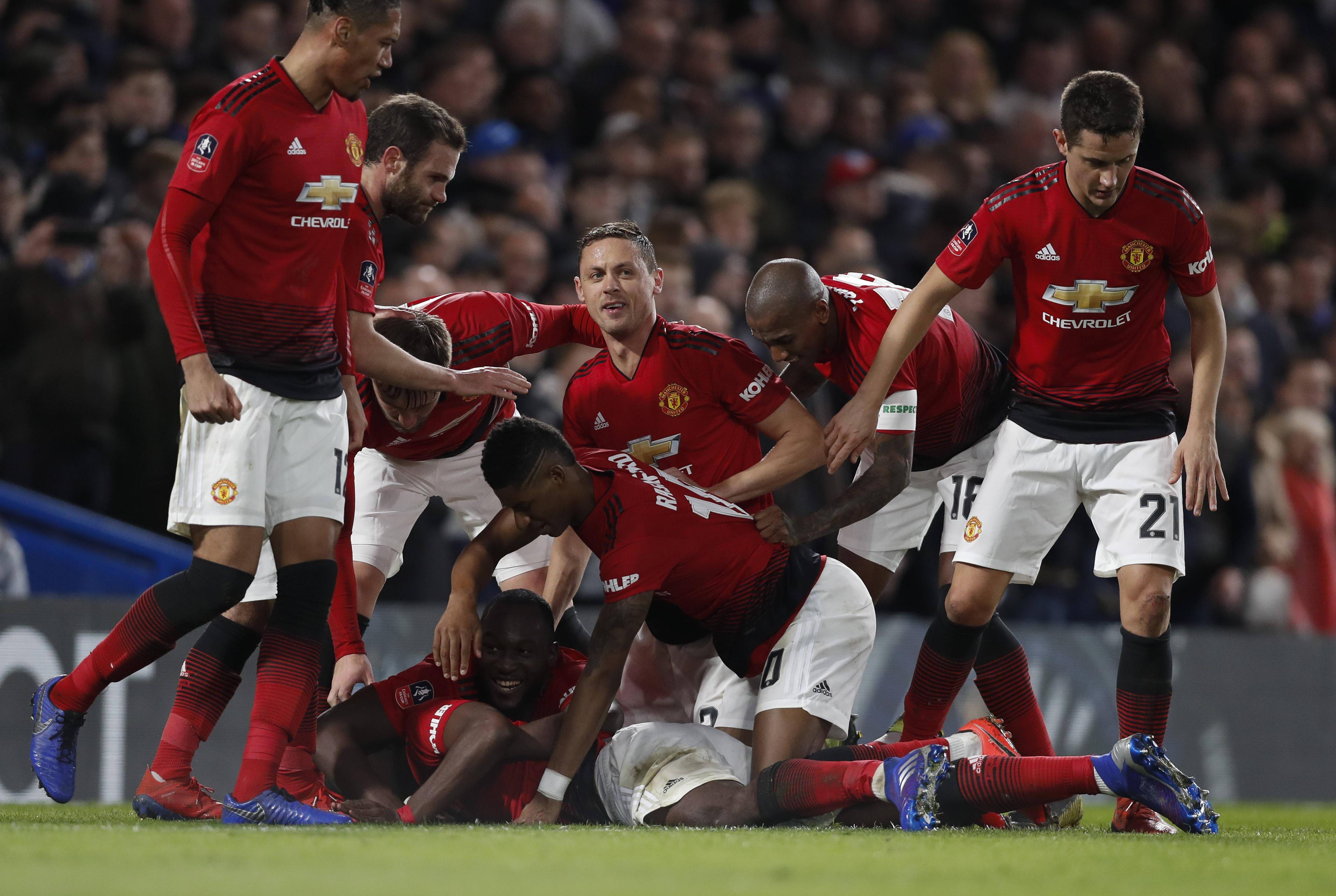 FB体育平台-南安普顿客场2-1逆转伯恩茅斯,反超积分榜