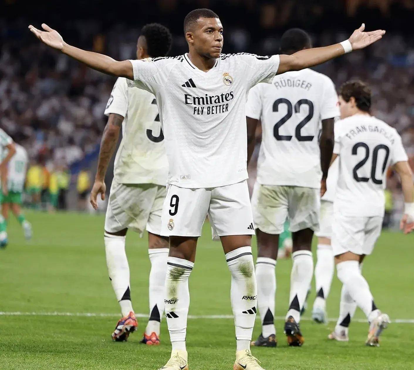 皇马门将遭遇批评,连续失球表现堪忧 皇马门将遭遇批评,连续失球表现堪忧