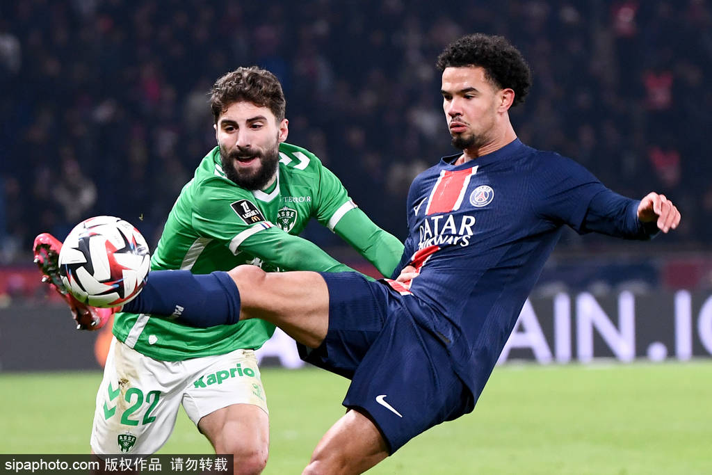 FB体育官网-克莱蒙主场大胜圣埃蒂安,取得胜利