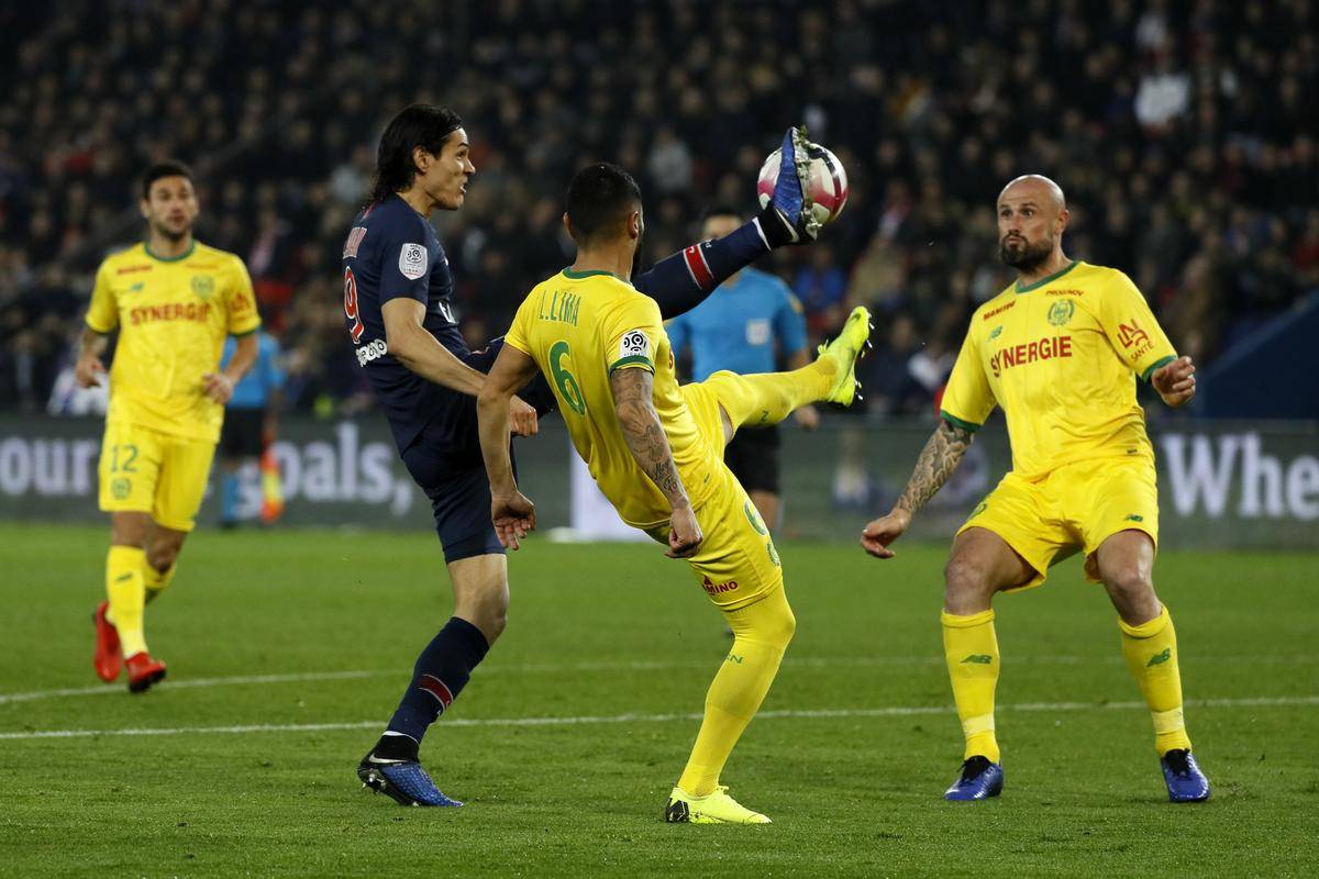 克莱蒙主场大胜圣埃蒂安,取得胜利 克莱蒙主场大胜圣埃蒂安,取得胜利