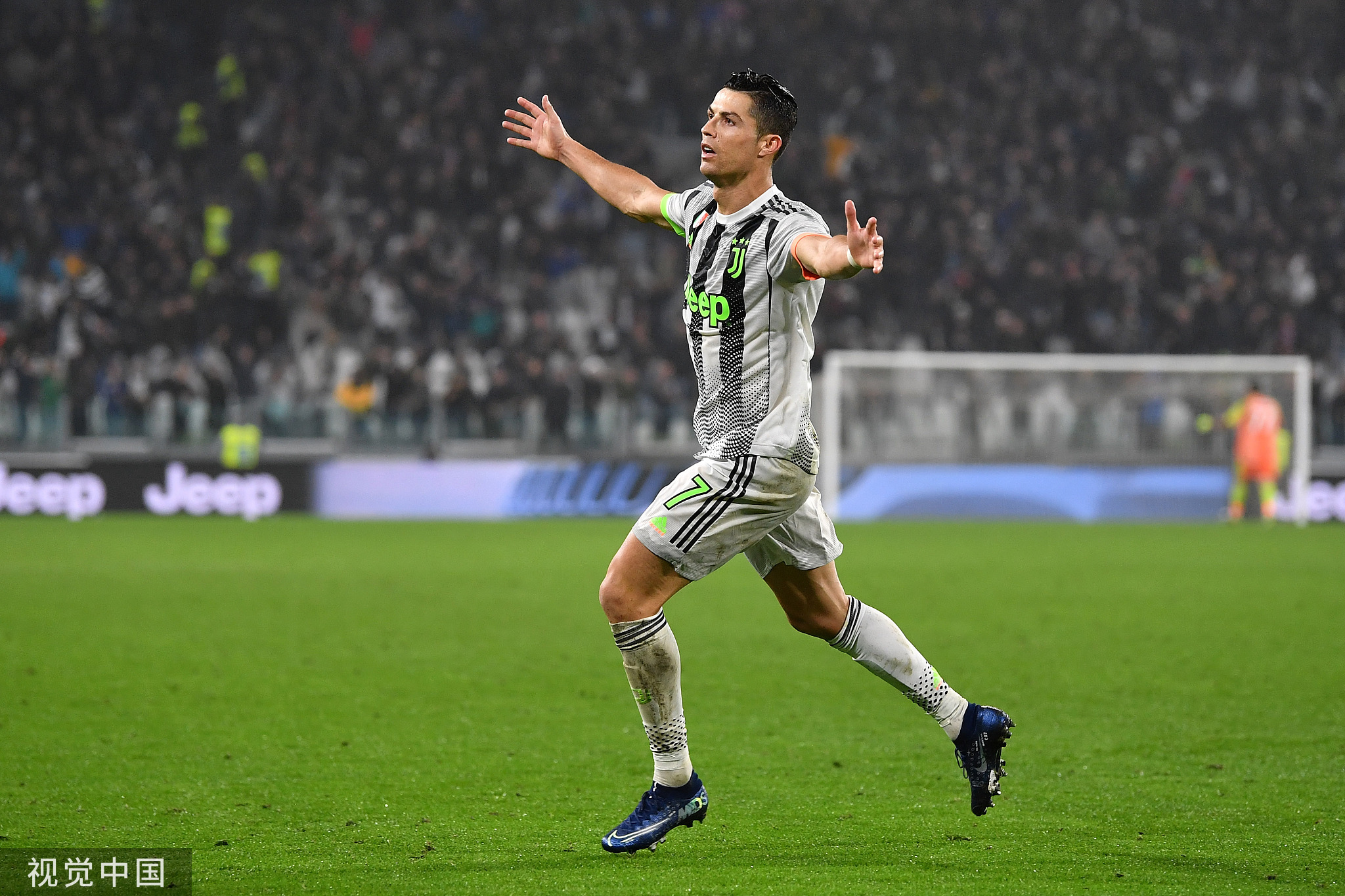 FB体育-卡尔斯鲁厄实现主场扳平,保持不败记录