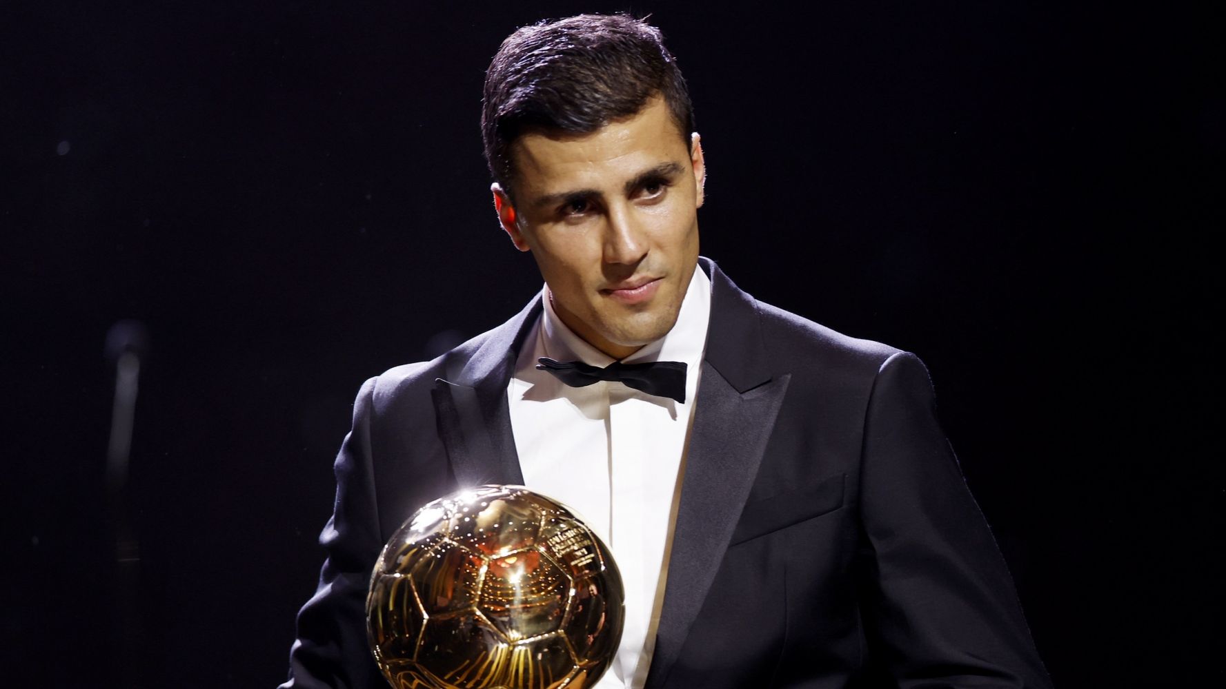 皇家社会球员获奖,表现受到认可 皇家社会球员获奖,表现受到认可