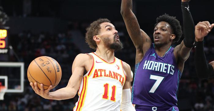 FB体育-老鹰客场击败太阳,收获关键胜利