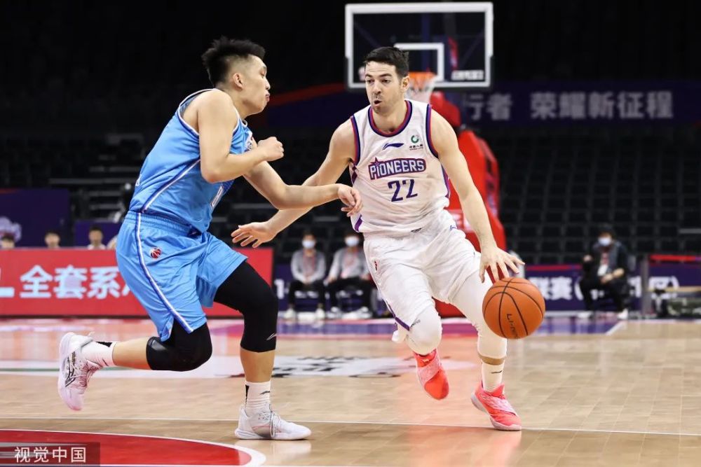 FB体育平台-南昌男篮遭遇失利,面临季后赛选拔压力