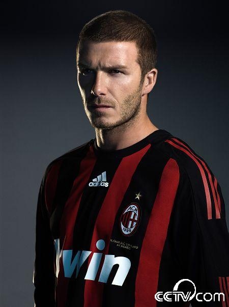 那不勒斯叫板AC米兰,罗东多劲披战袍 那不勒斯叫板AC米兰,罗东多劲披战袍