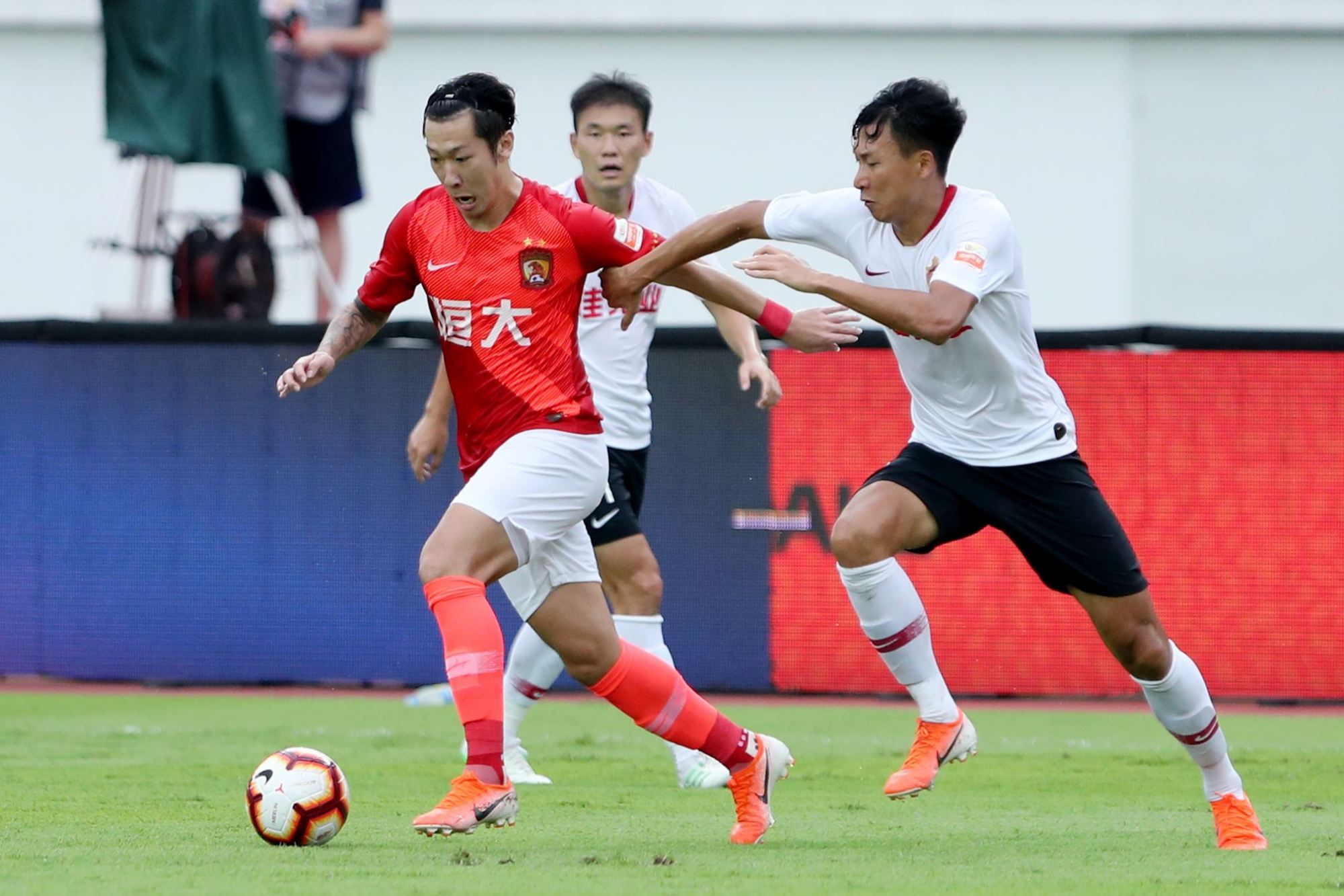 FB体育官方网站-富德不敌恒大,保级形势极为严峻