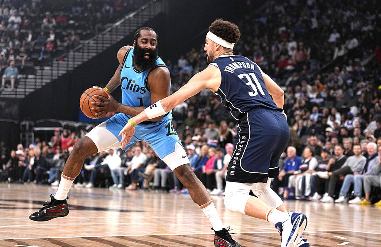 FB体育官方网站-火箭大胜独行侠,哈登砍下30+10+10数据