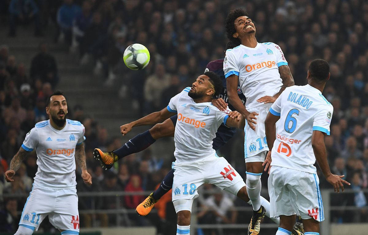 马赛队员受伤,备战困难加倍 马赛队员受伤,备战困难加倍