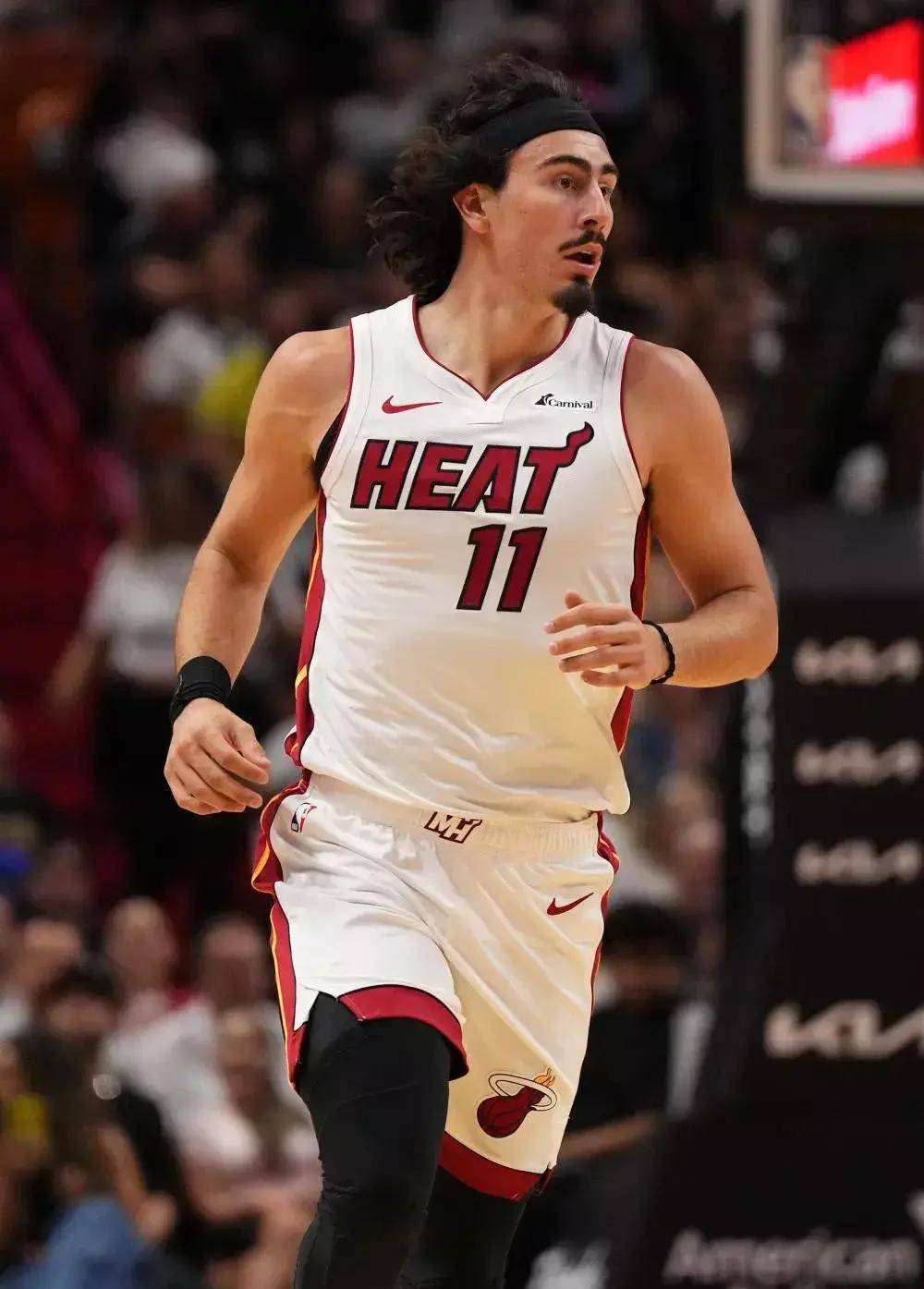 东南亚篮球锦标赛新秀表现抢眼 东南亚篮球锦标赛新秀表现抢眼