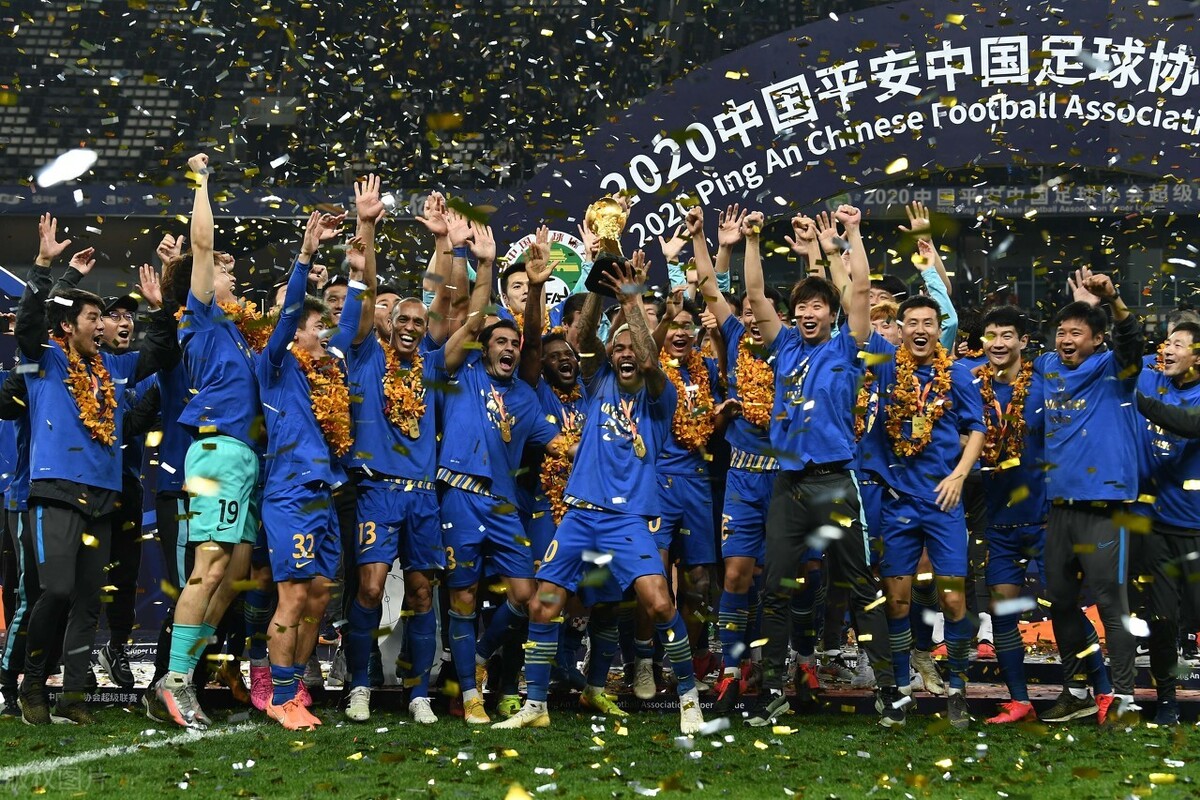 江苏苏宁vs华夏幸福,全队团结拼搏争胜 江苏苏宁vs华夏幸福,全队团结拼搏争胜