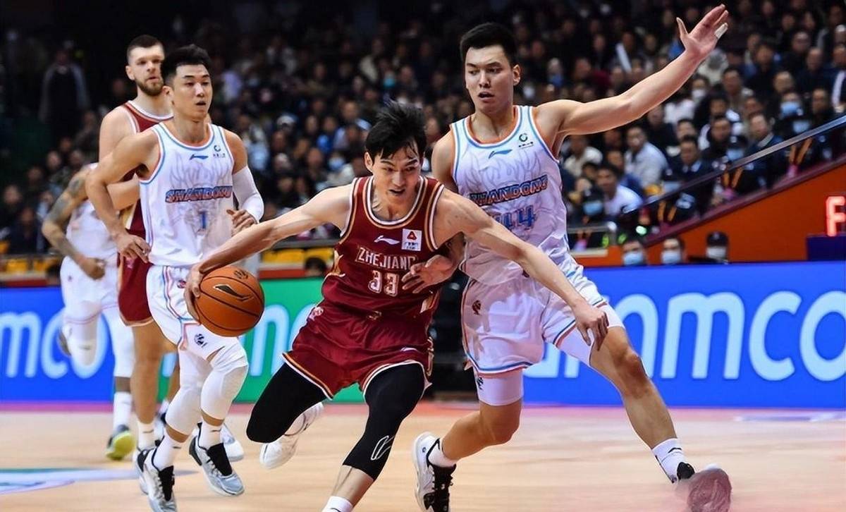 山东男篮遭遇惨败,连败不止表现下滑 山东男篮遭遇惨败,连败不止表现下滑