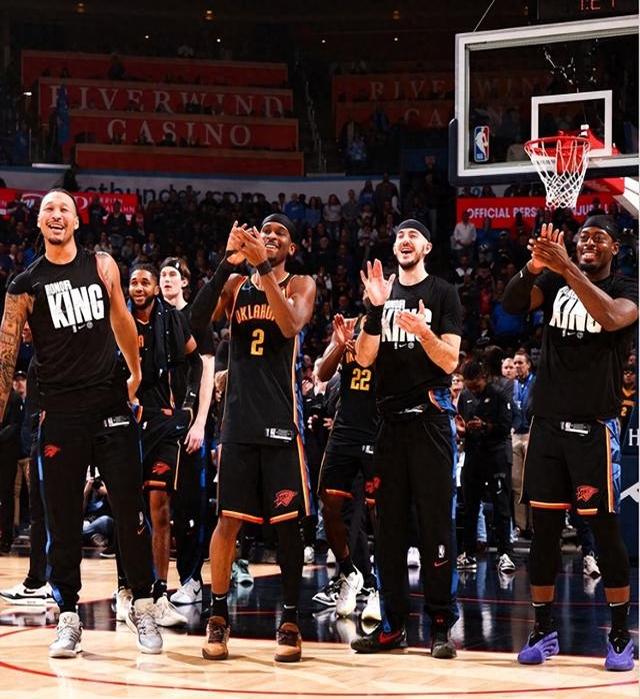 FB体育官网-沃克35分+7篮板,凯尔特人主场战胜雷霆