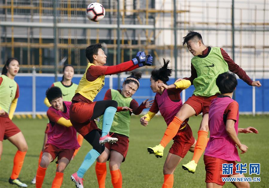 FB体育官网-捷克女足卫冕冠军集结备战新赛季比赛