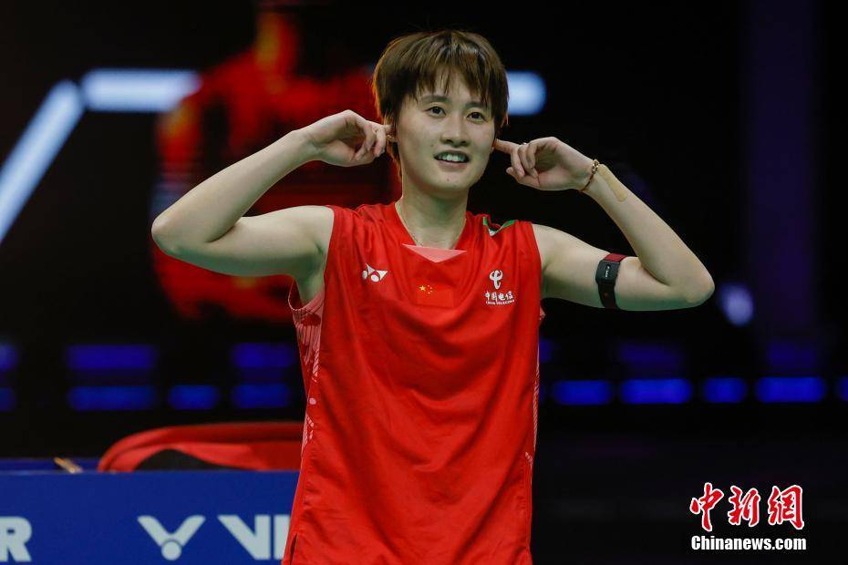 羽毛球女单决赛现场火爆,中国选手力挽狂澜夺冠! 羽毛球女单决赛现场火爆,中国选手力挽狂澜夺冠!