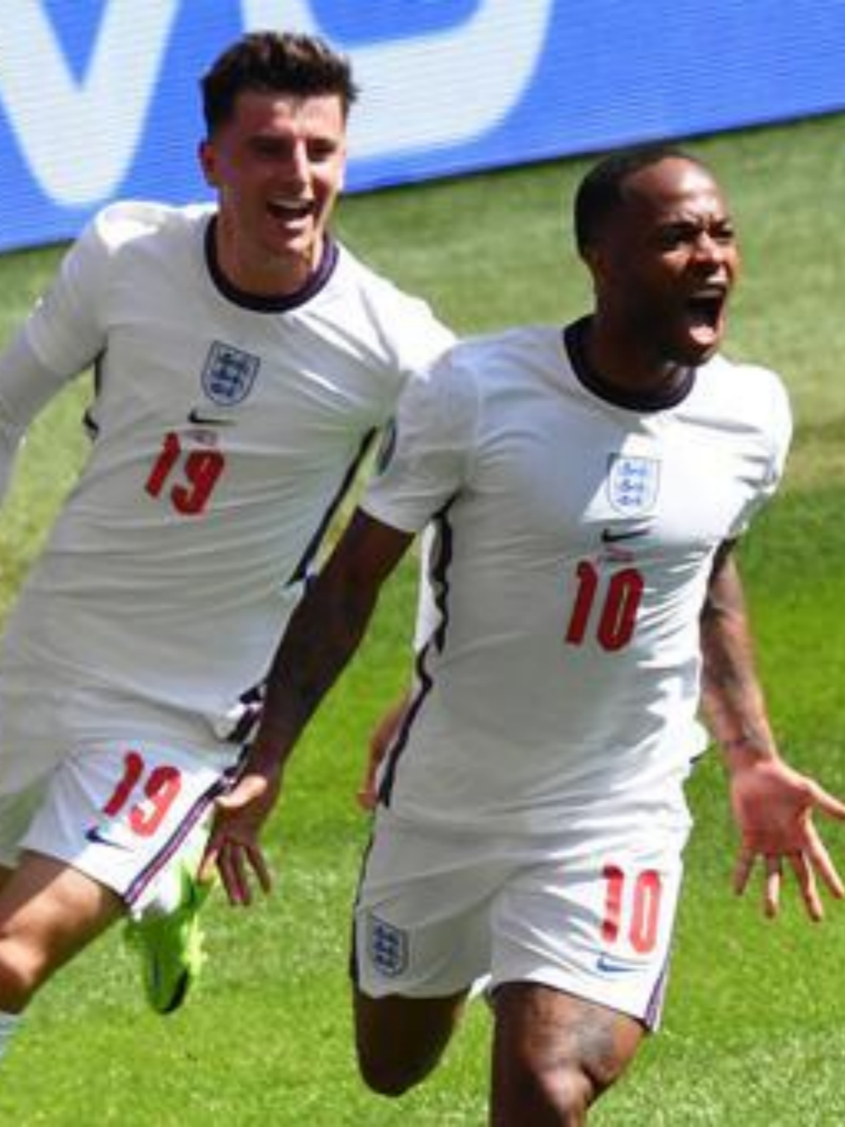 FB体育官方网站-超级球星在昨晚比赛中领军为球队赢得胜利