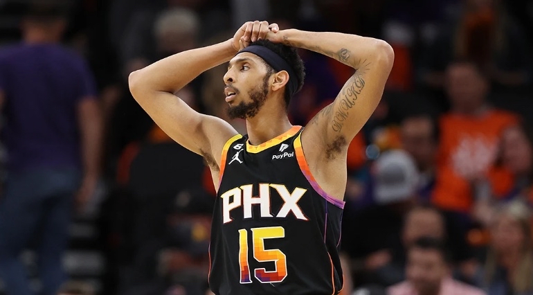 FB体育-太阳队后卫连续20+让球迷惊叹