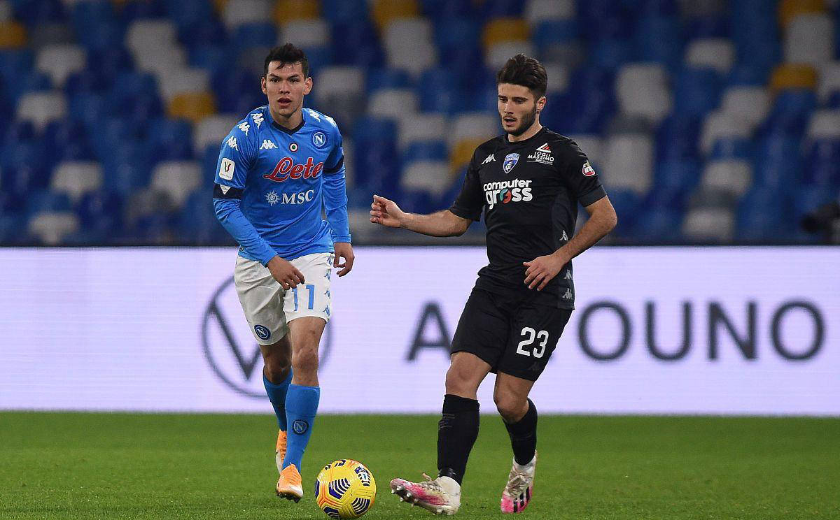 FB体育-那不勒斯客场战胜对手,稳固前四位置向欧战资格发起冲击