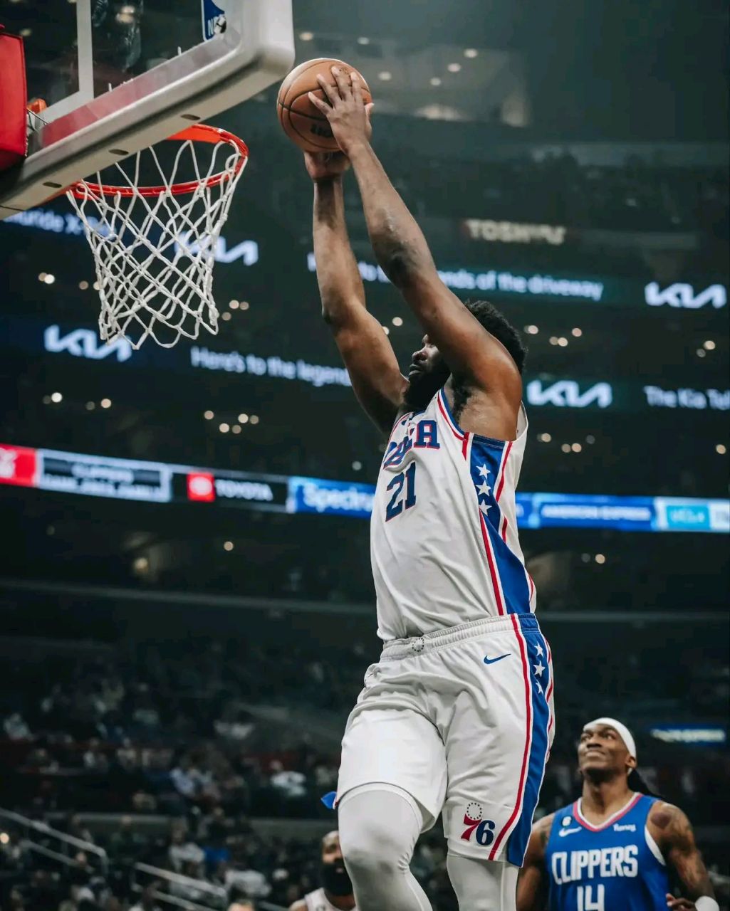 恩比德领军76人再度取得连胜 恩比德领军76人再度取得连胜