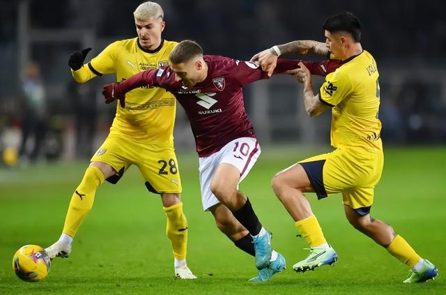 意甲联赛角逐白热化,强队不容忽视 意甲联赛角逐白热化,强队不容忽视