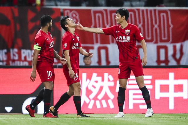 FB体育平台-上港客场逼平富力,积分榜依然稳定