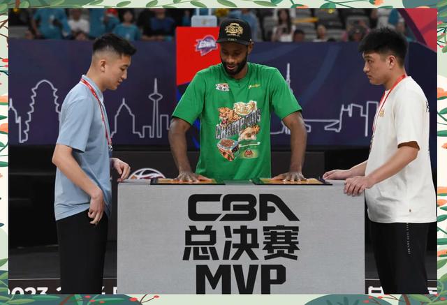 激烈比拼,每个球员都全力以赴 激烈比拼,每个球员都全力以赴