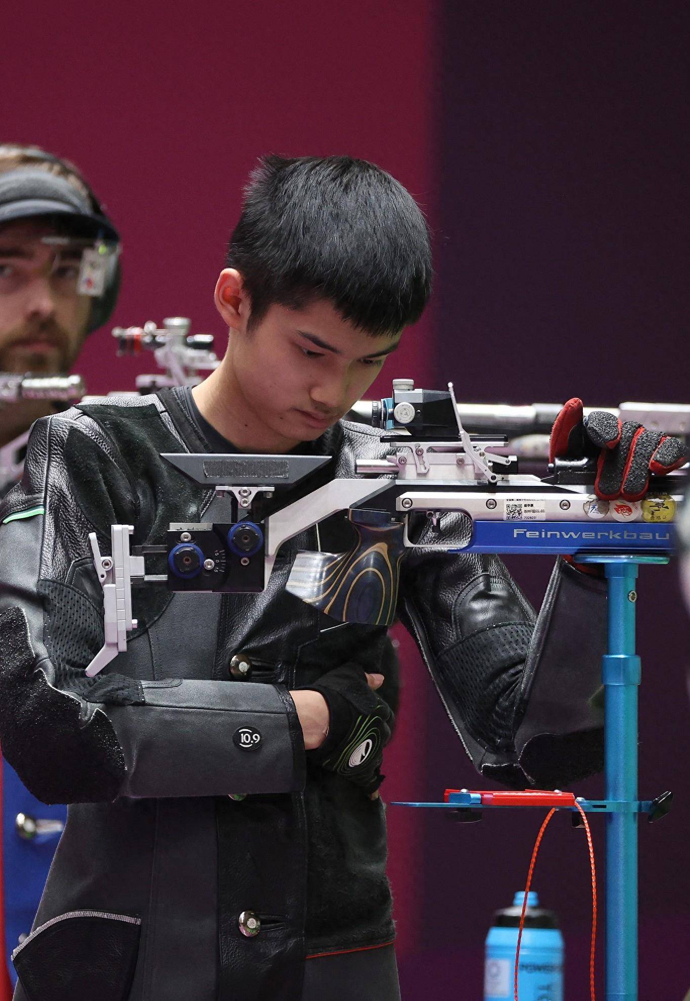 创造奇迹:射击选手打破纪录 创造奇迹:射击选手打破纪录