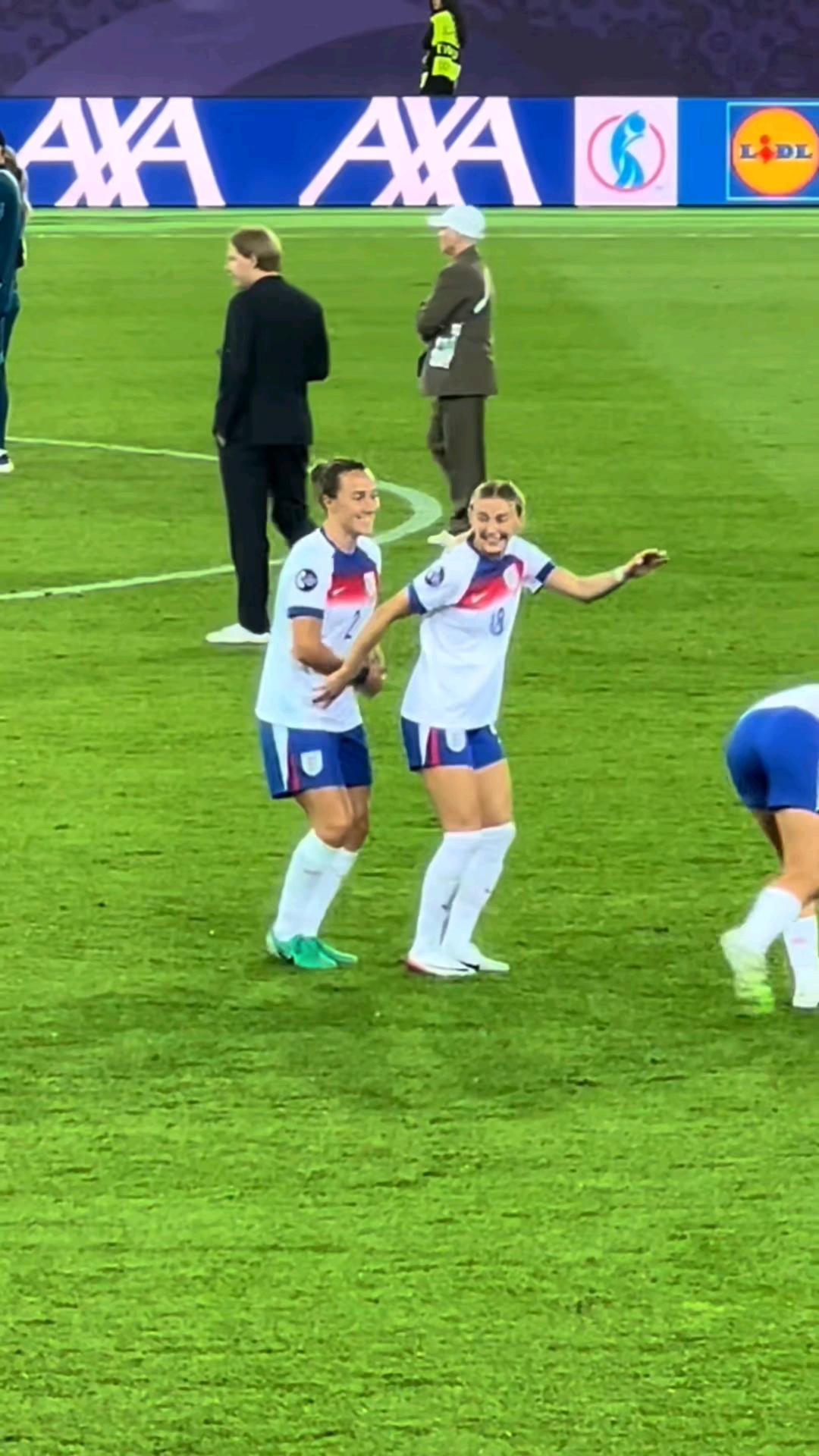 FB体育官方网站-英格兰队士气高涨,闯入欧洲国家联赛四强