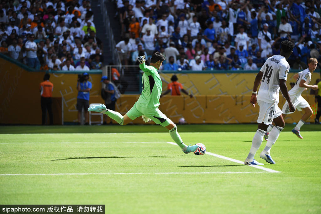 尤文图斯门将巴萨蒂状态飙升,获得好评 尤文图斯门将巴萨蒂状态飙升,获得好评