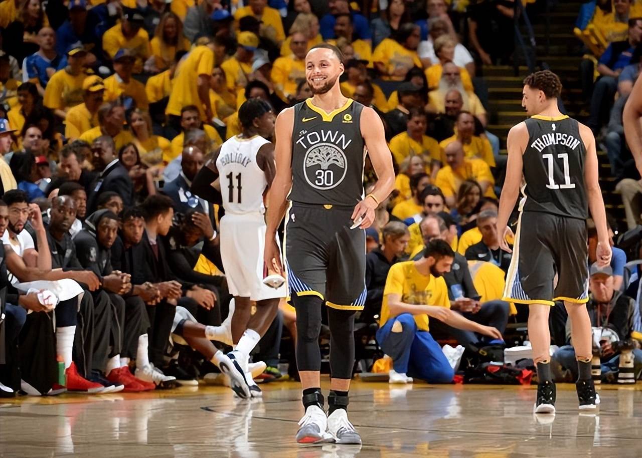 勇士主场擒下猛龙,豪取三连胜! 勇士主场擒下猛龙,豪取三连胜!