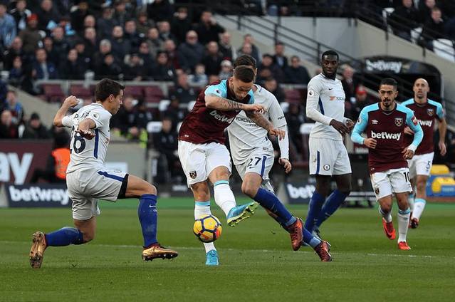 FB体育官方网站-切尔西连续三轮不胜,陷入保级区