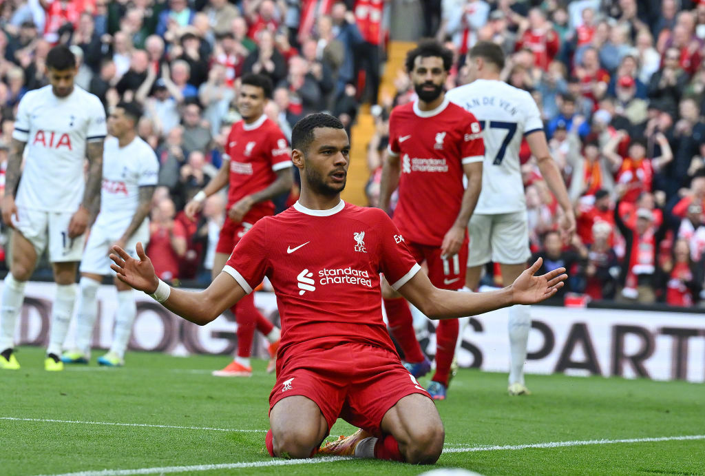 利物浦主场逆转热刺,保持胜利势头 利物浦主场逆转热刺,保持胜利势头