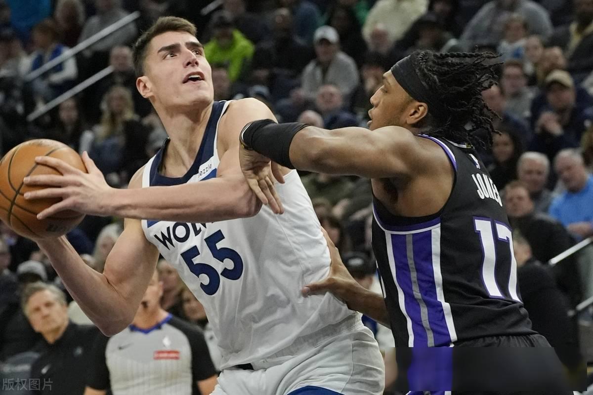 国王击败森林狼，展现强大实力