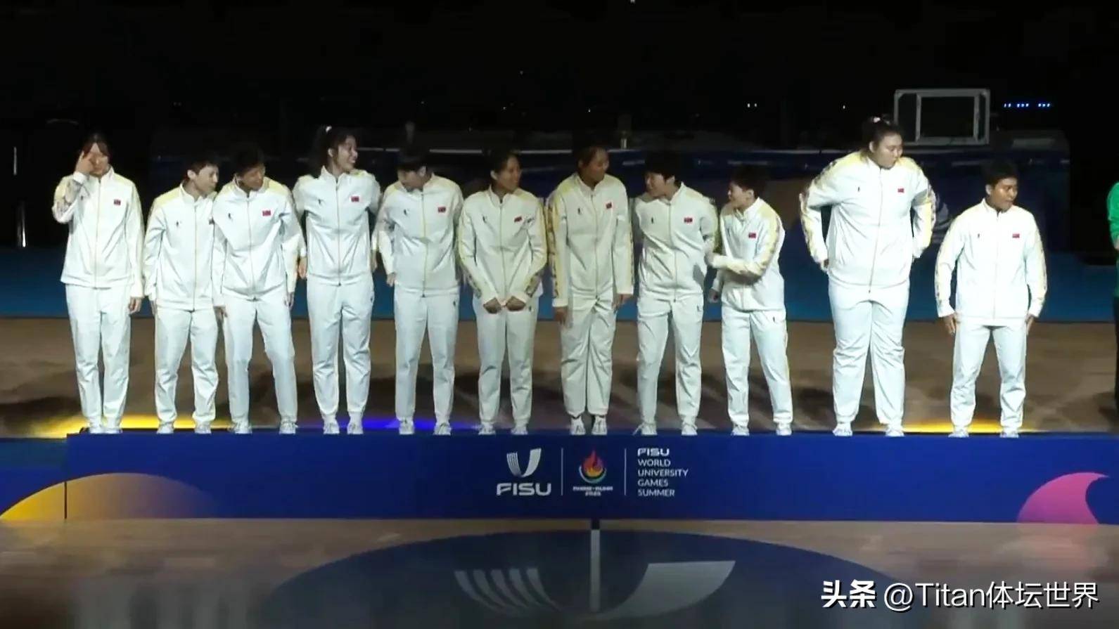 全队合作默契,打造出色比赛现场 全队合作默契,打造出色比赛现场