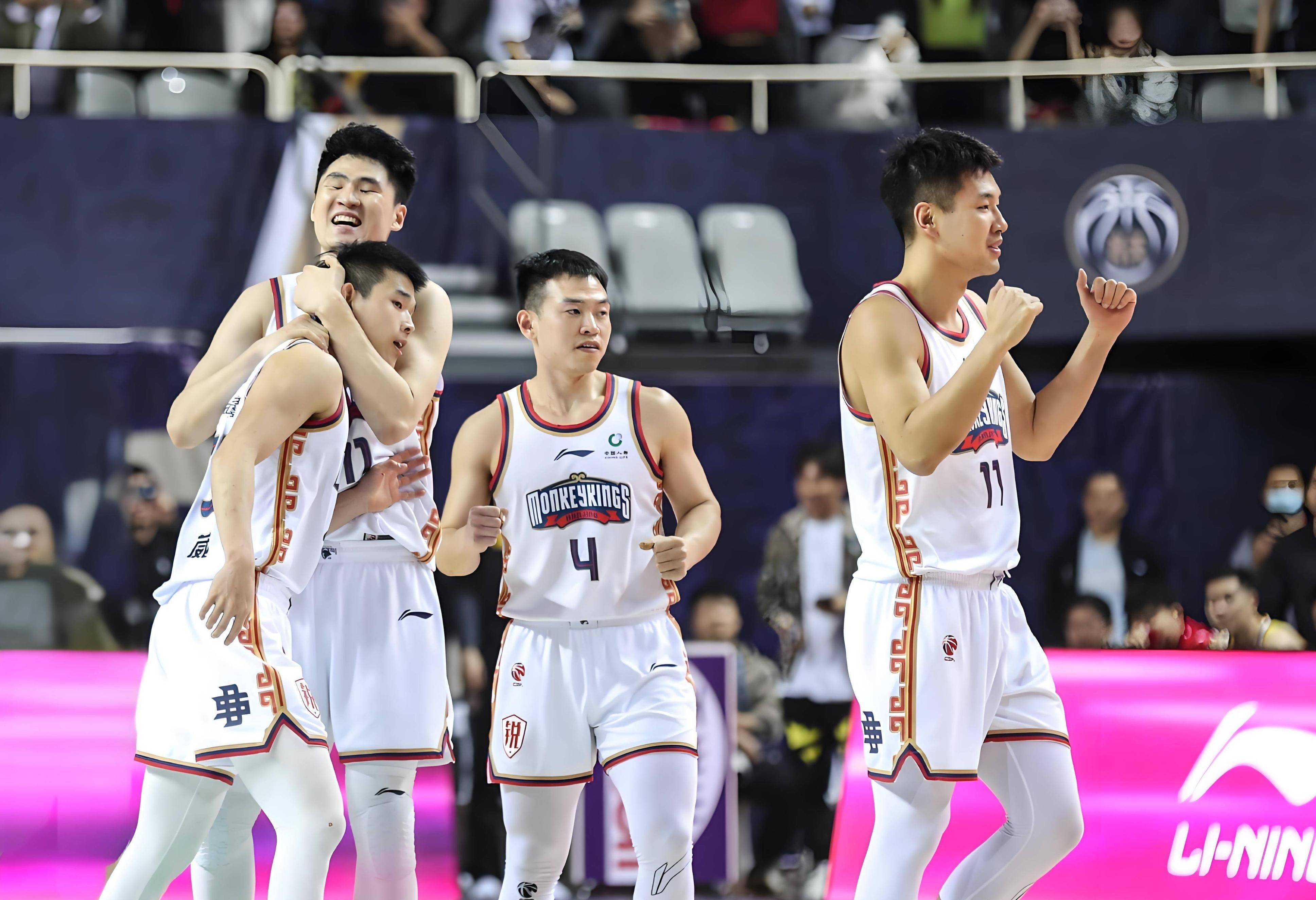 山东主场对阵辽宁,掀起热潮 山东主场对阵辽宁,掀起热潮