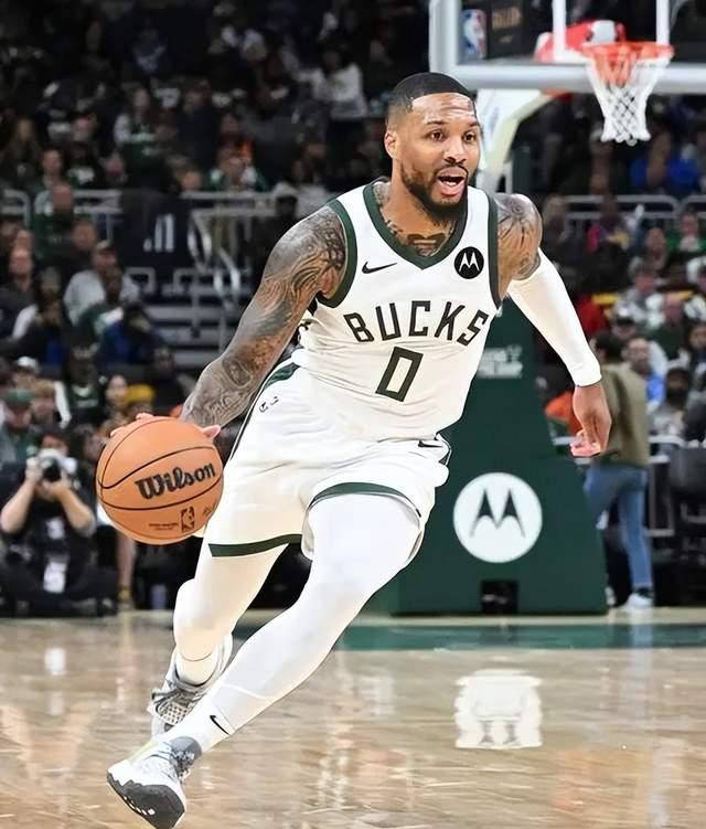 FB体育官网-篮球比赛中一位年轻球员崭露头角