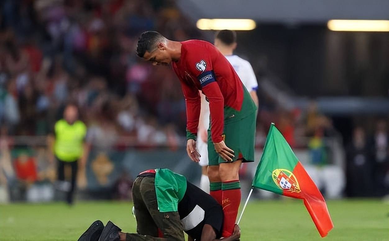 FB体育平台-斯图加特队破釜沉舟，取得胜利势如破竹