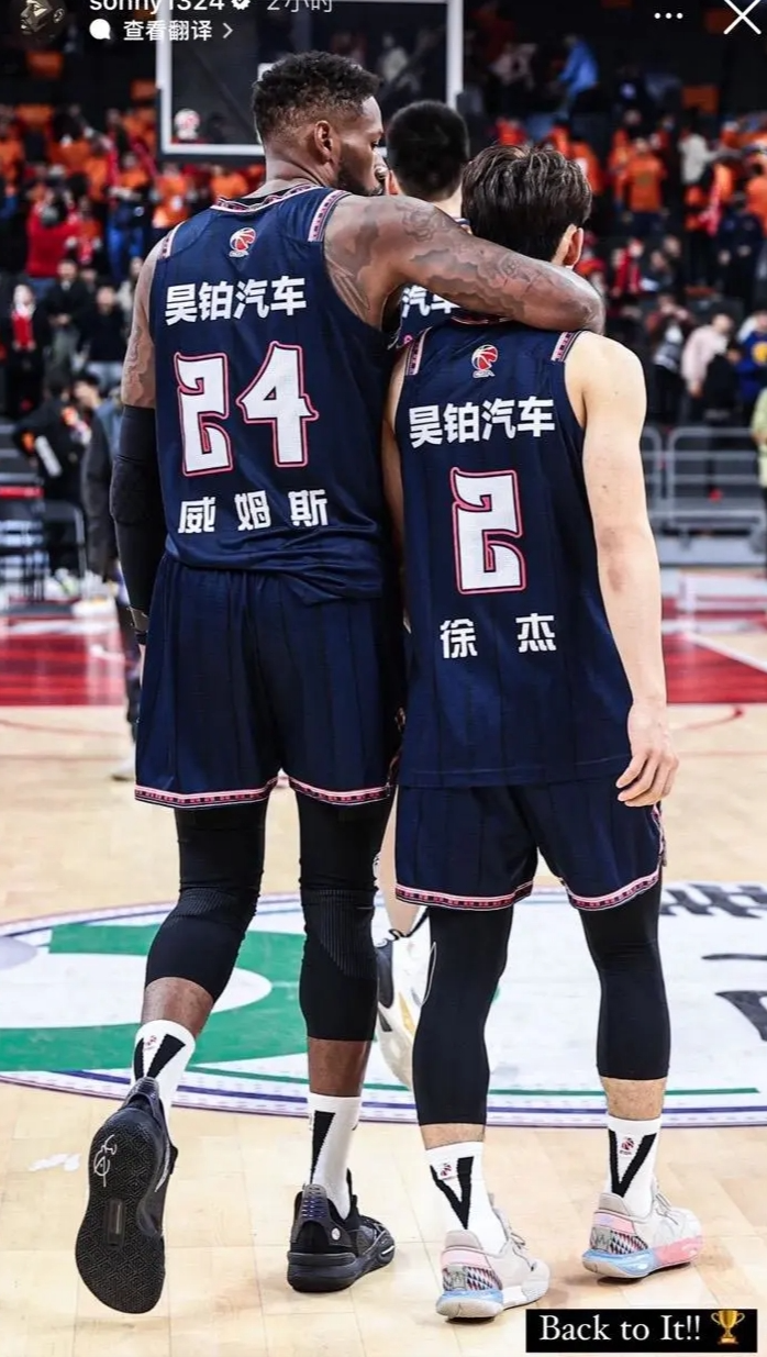 斯图加特队破釜沉舟,取得胜利势如破竹 斯图加特队破釜沉舟,取得胜利势如破竹